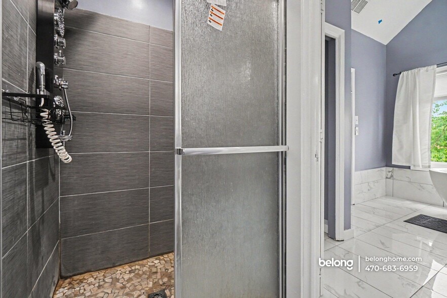 Building Photo - 988 Bridgegate Dr NE