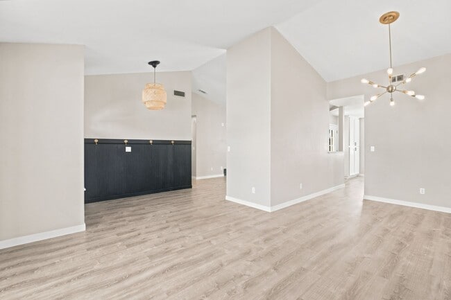 Building Photo - 8034 Fairlands Way