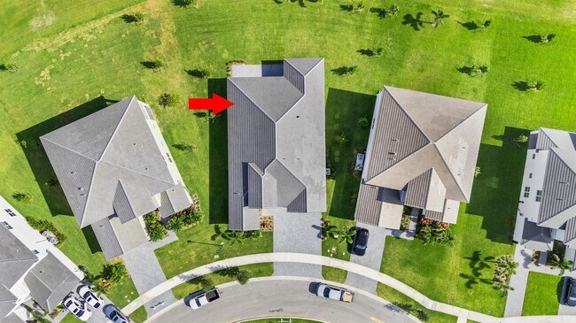 Building Photo - 15144 Wildwood Cir