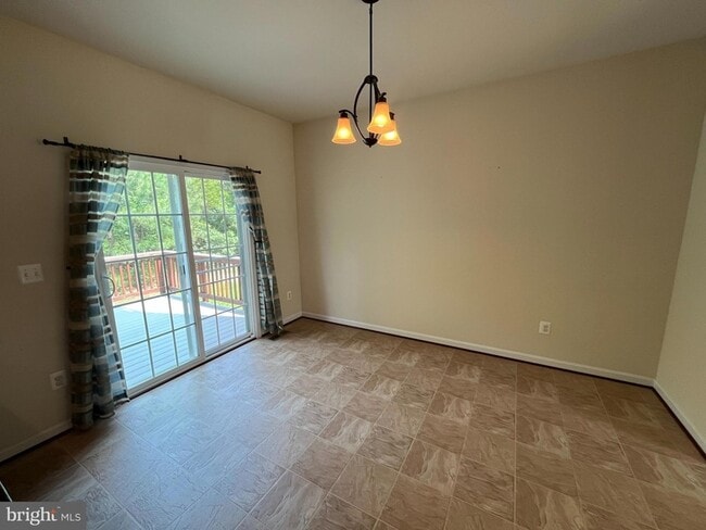 Building Photo - 47 Summerfield Ln