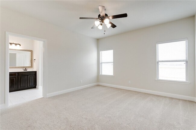 Building Photo - 601 Beechwood Dr