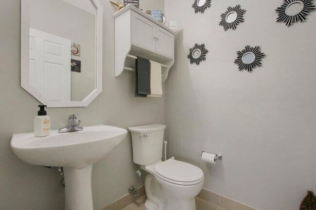 Building Photo - 9205 Villa Palma Ln