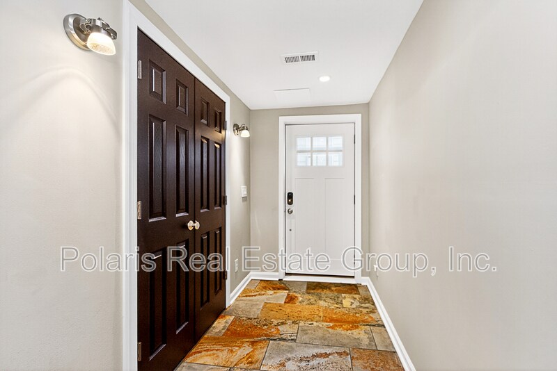 Building Photo - 2222 E 75th St