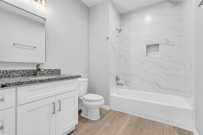 Building Photo - 4905 Paula St