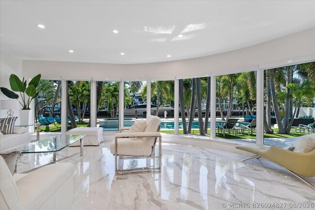 Building Photo - 207 Royal Palm Dr