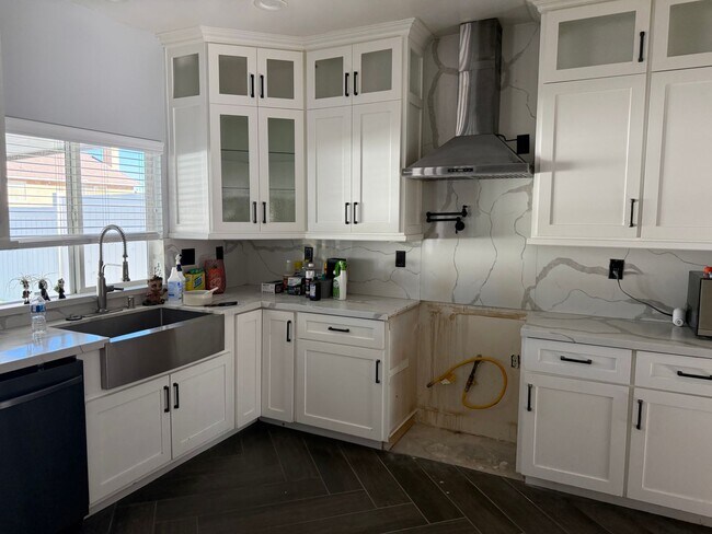 Building Photo - Eagle Ranch Community-2 Story 4 bedrooms Spanish Style Home