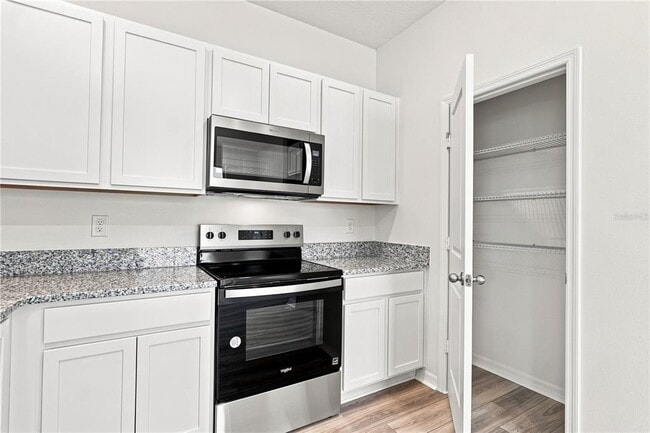 Building Photo - 9588 Westside Hls Dr