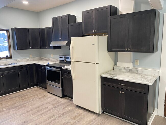 Building Photo - 204 Carroll St