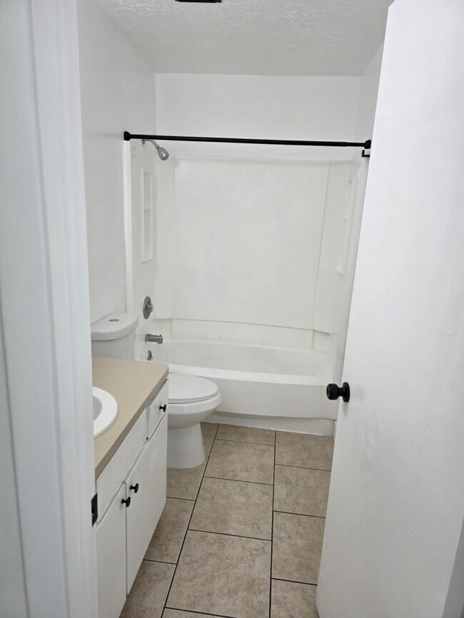 Building Photo - 1455 W Layton 4-plex