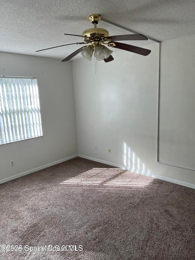 Building Photo - 3036 Sir Hamilton Cir