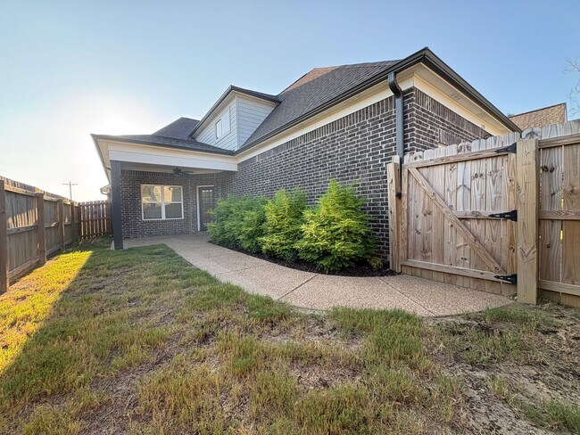 Building Photo - 7291 Crosswinds Blvd