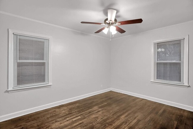 Building Photo - Sherwood Forest Living / 810 sqft / Monitored Alarm