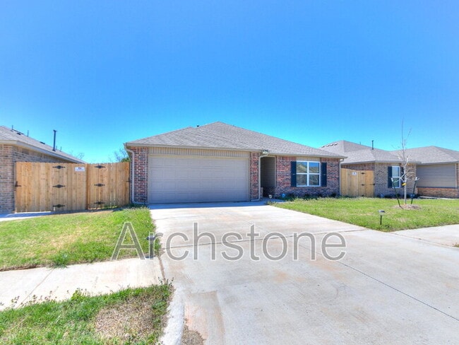 Building Photo - 1308 Dustin Dr