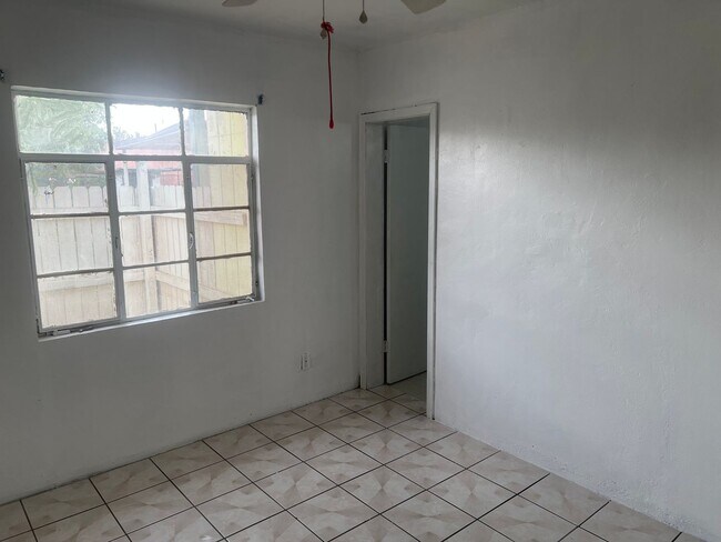Building Photo - 129 Tassie Way