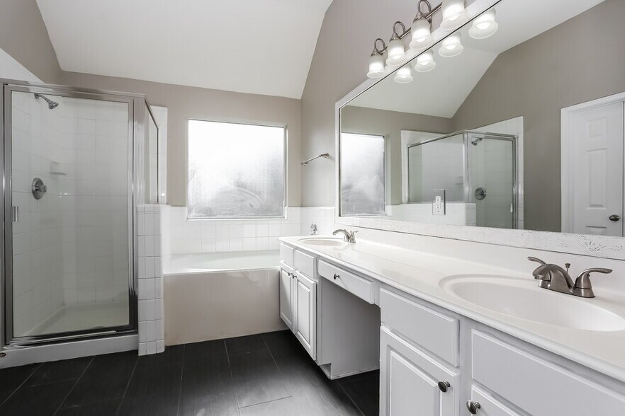 Building Photo - 722 Neap Ct