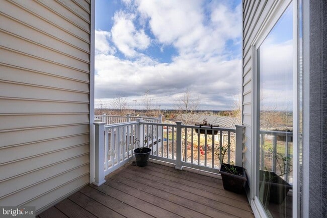 Building Photo - 42644 New Dawn Terrace