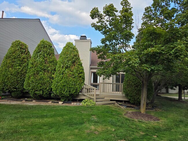 Building Photo - 649 Glasgow Ct