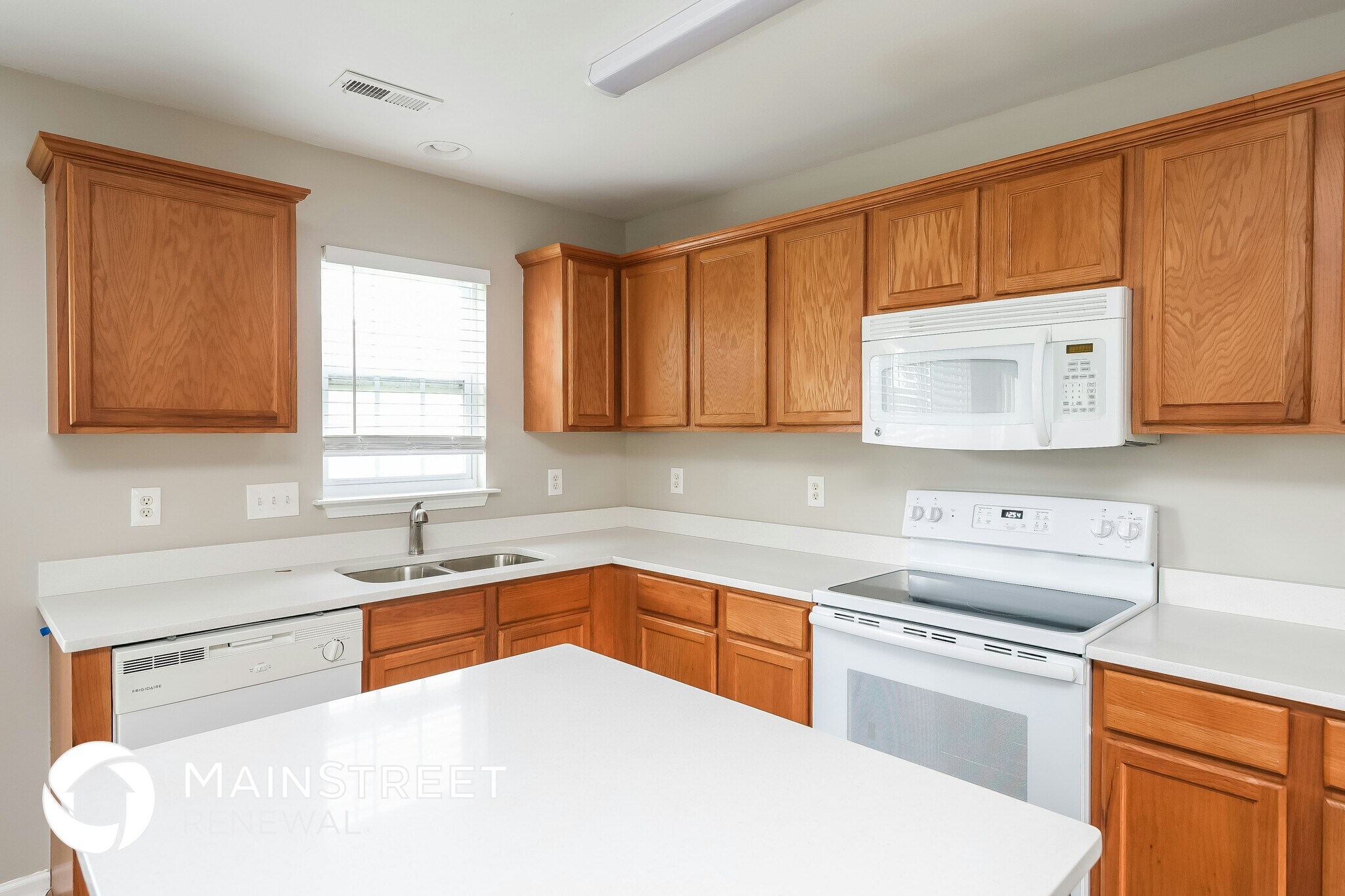 Building Photo - 5902 Laurel Creek Ct