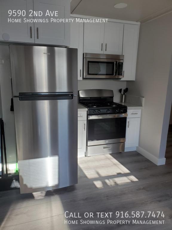 Building Photo - 9590 2nd Ave