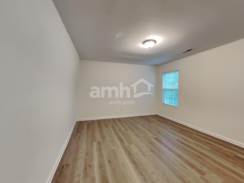 Building Photo - 817 Redland Dr