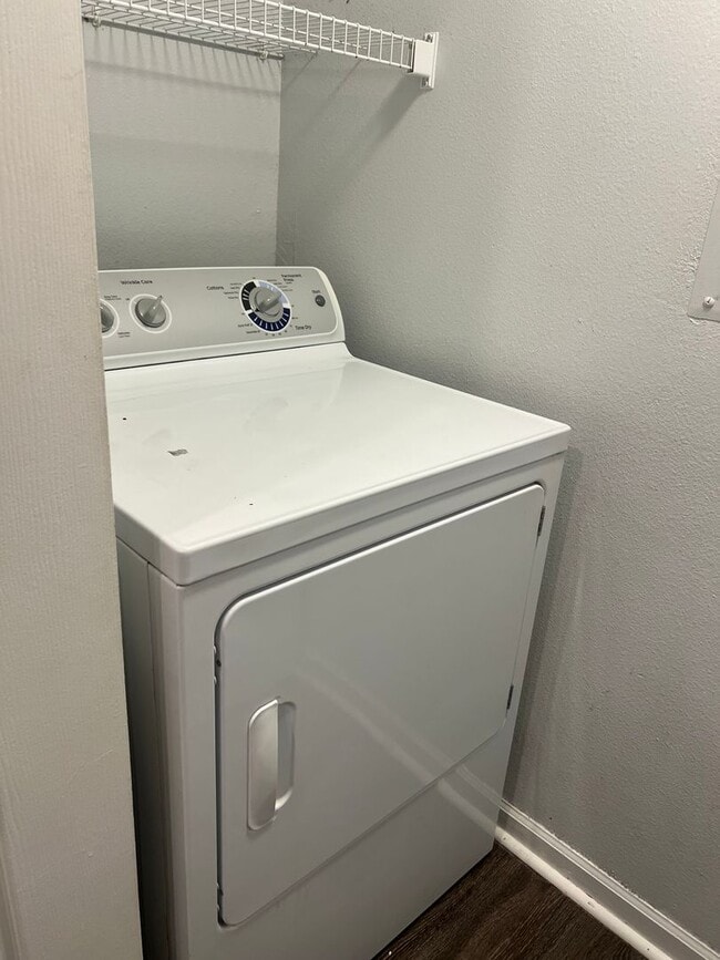 Building Photo - Great first floor unit at  Plantation Point