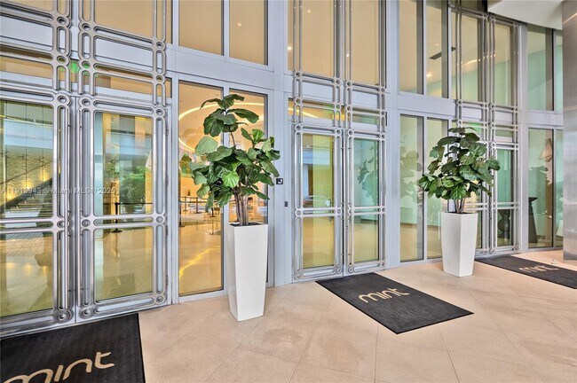 Building Photo - 92 SW 3rd St