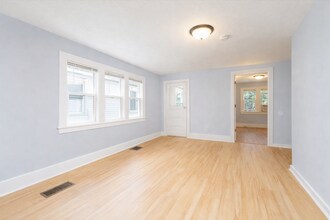 Building Photo - 1044 Muskegon Ave NW