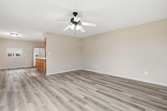 Building Photo - 1681 Mahogany St