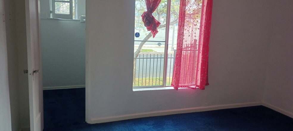 Building Photo - 5859 2nd Ave