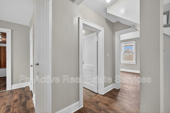 Building Photo - 108 Wright Ave