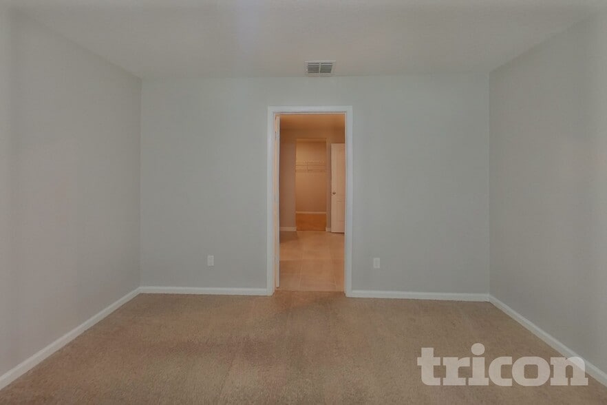 Building Photo - 77063 Crosscut Wy