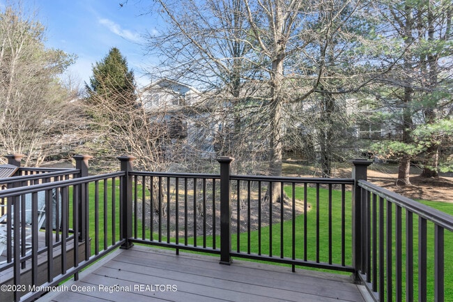 Building Photo - 204 Finch Ct