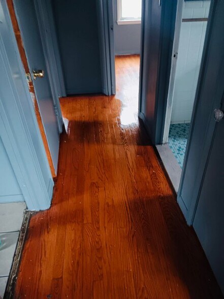 Building Photo - 15625 Bringard Dr