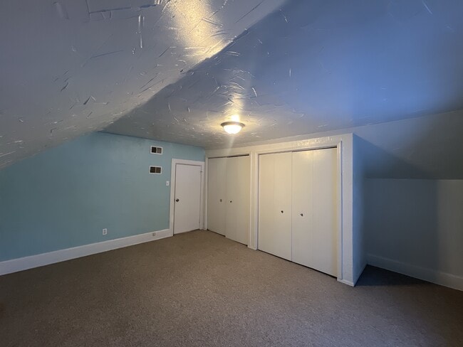 Building Photo - 353 Prospect Ave