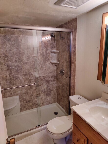 Building Photo - 3250 Oneal Cir