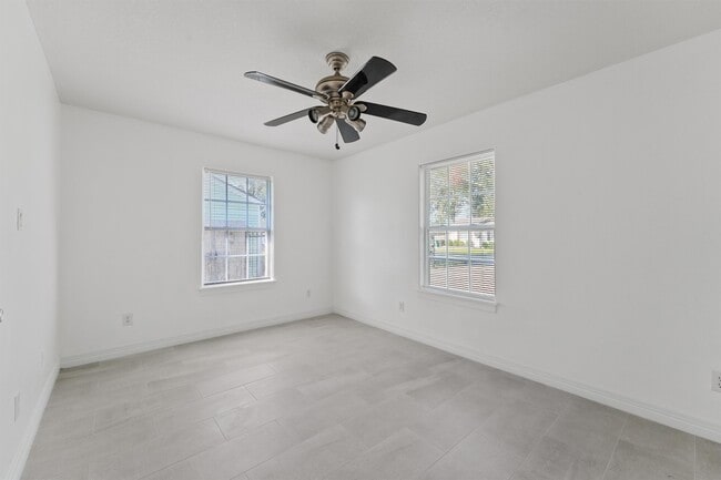 Building Photo - 11618 Biscayne Way