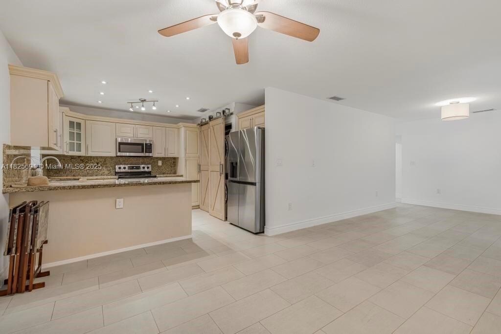 Building Photo - 5850 SW 149th Ave