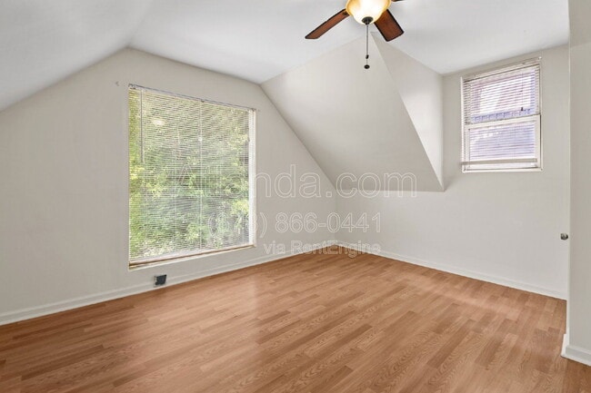 Building Photo - 153 Little St SE