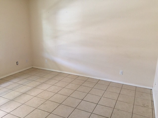 Building Photo - 1803 S Kumquat St