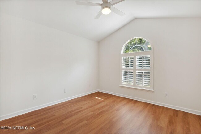 Building Photo - 1181 Westwood Dr