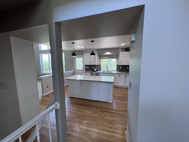 Building Photo - 5-Bedroom Home in D12 with Open Space View...