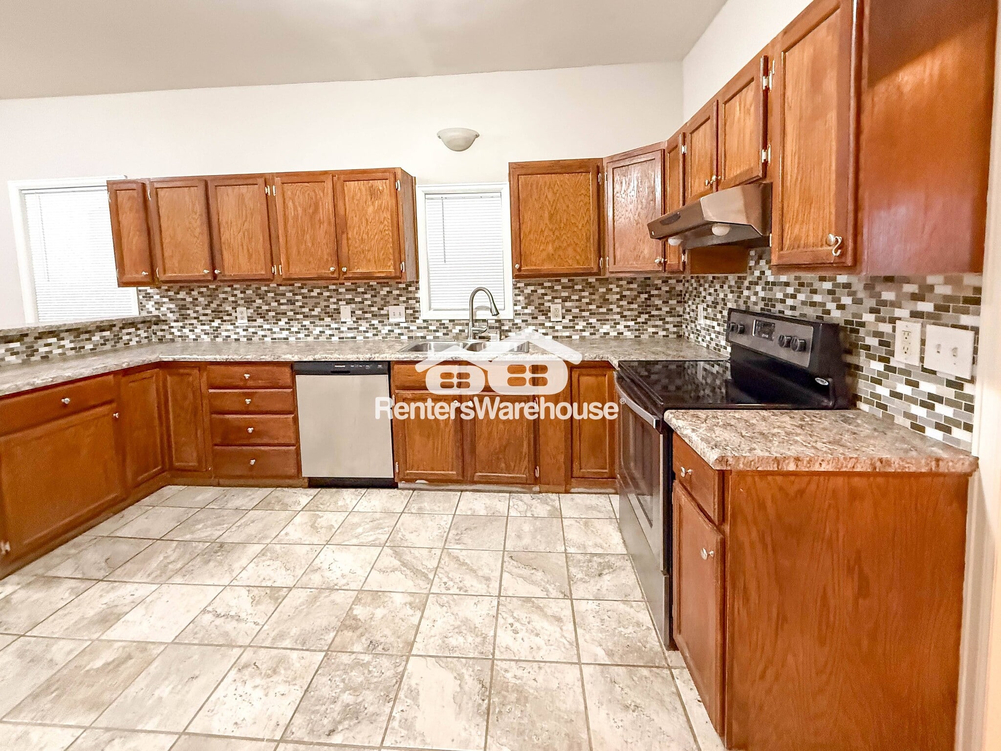 Building Photo - 4413 Umatilla St