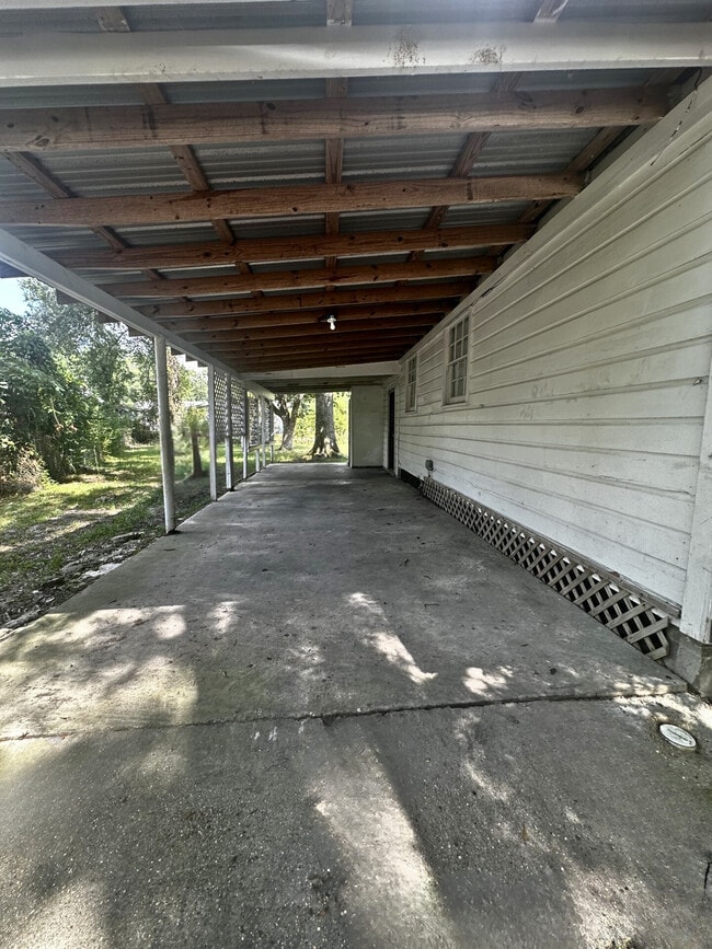 Building Photo - 106 Rosewood Cir