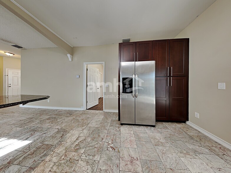 Building Photo - 11542 Wellman Dr