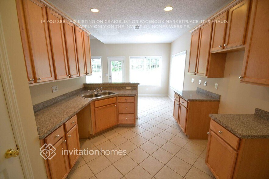 Building Photo - 5649 Rutland Dr SW