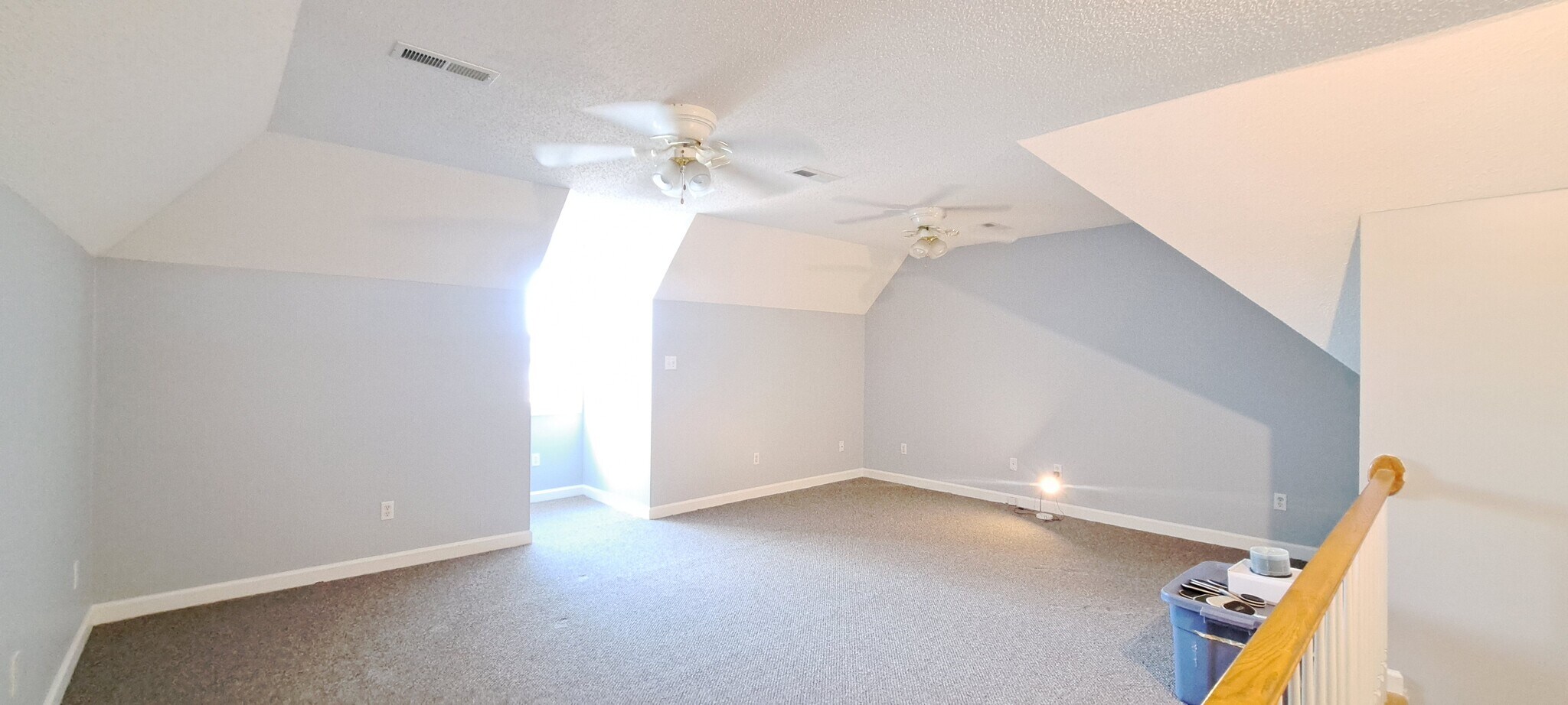 Building Photo - 215 Buck Run Dr