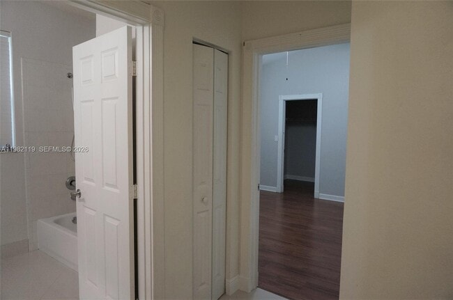 Building Photo - 8006 N Savannah Cir