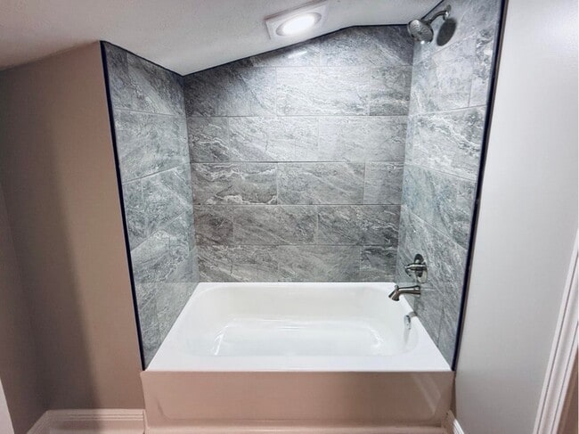 Building Photo - 355 Rankin Blvd