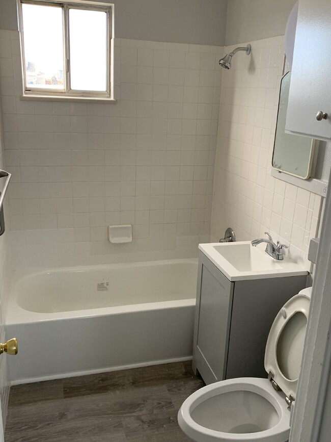 Building Photo - Cozy 2 Bedroom One Bath House For Rent
