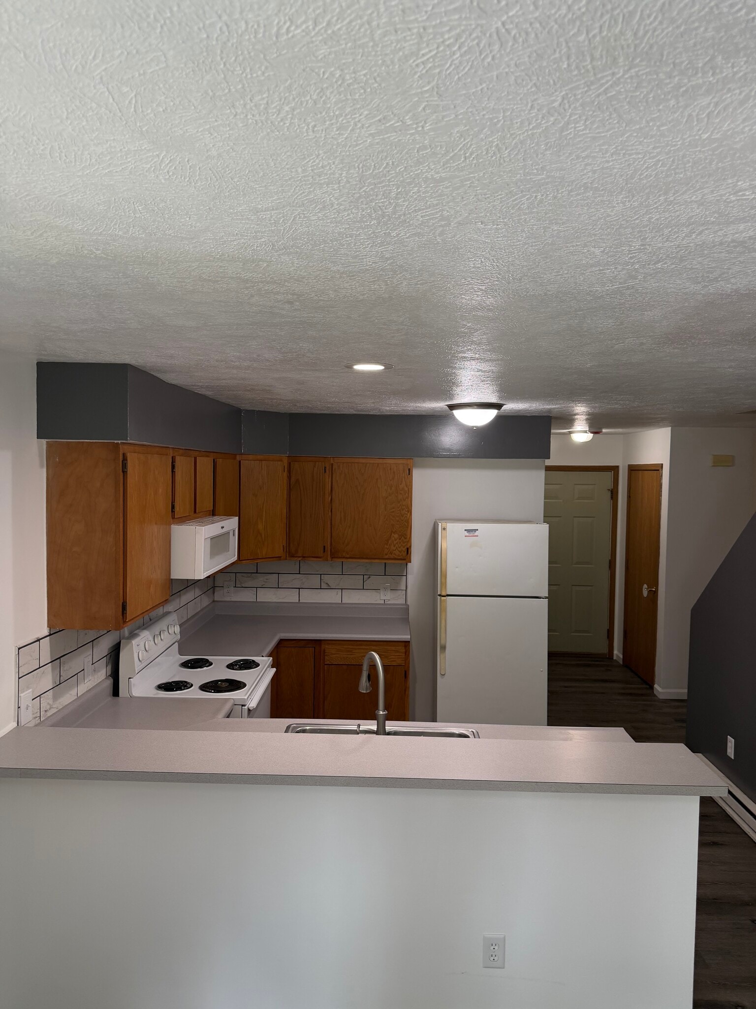 Kitchen - 938 Woodville Rd
